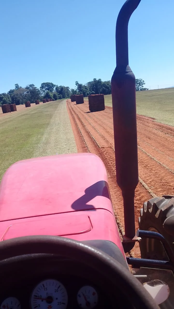 A produção vista do trator